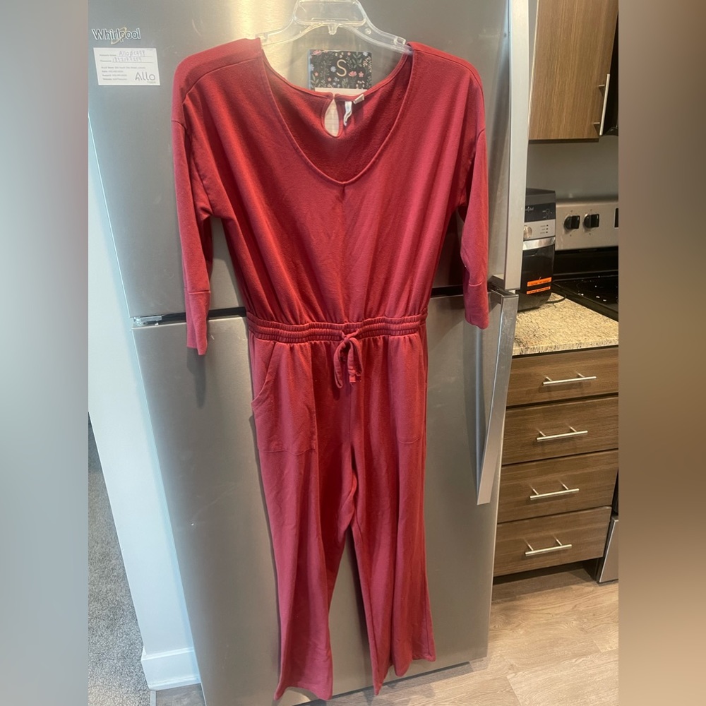 Super COMFY AND CUTE jumpsuit!!